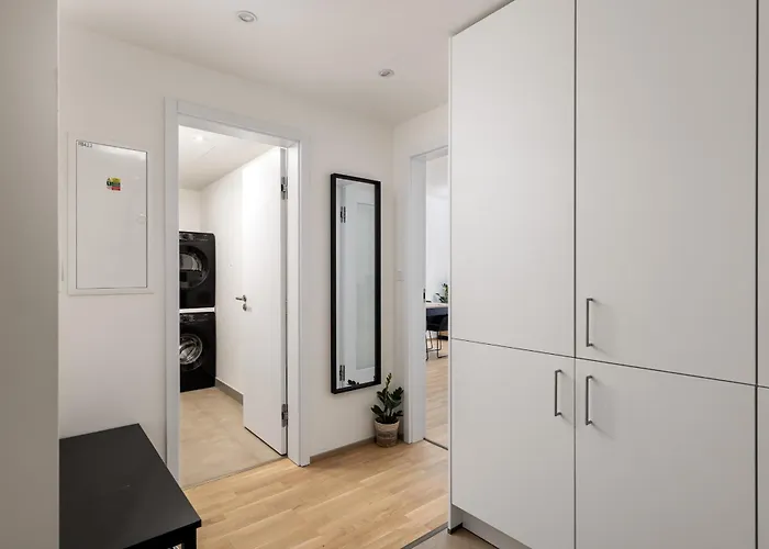 Modern Apartment *